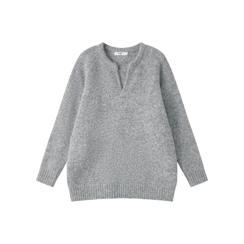 5934Q Notched V-Neck Sweater