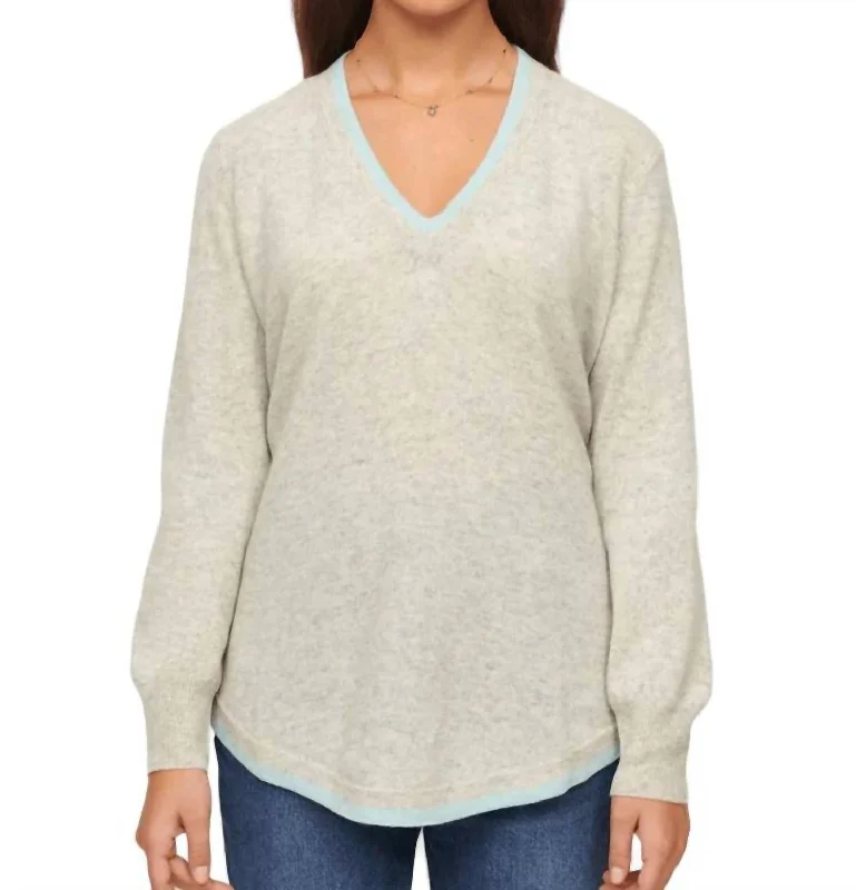 Zippy Sweater In Pale Grey